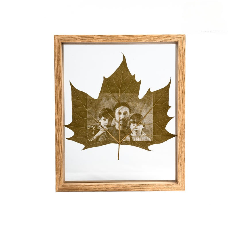 Customized Leaf Carving Photos Art, Personalized gift, Personalized Leaf Photos, Picture Frame Leaf Art, Wood Photo Frame, Anniversary Gift