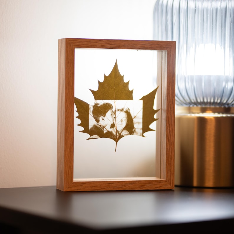 Customized Leaf Carving Photos Art, Personalized gift, Personalized Leaf Photos, Picture Frame Leaf Art, Wood Photo Frame, Anniversary Gift